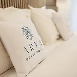 Pensión Arya