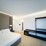 Arya 4*
