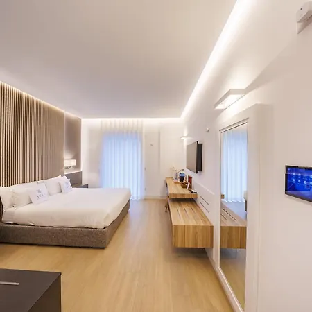 Πανσιόν Arya 4*