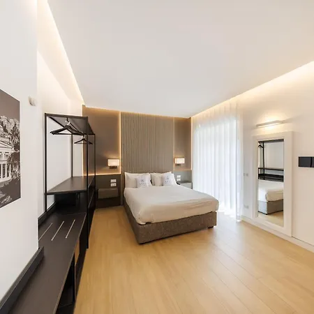 Arya Guest house *