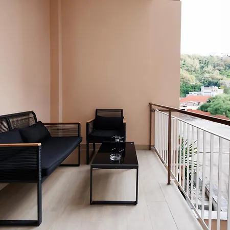 Arya Guest house *
