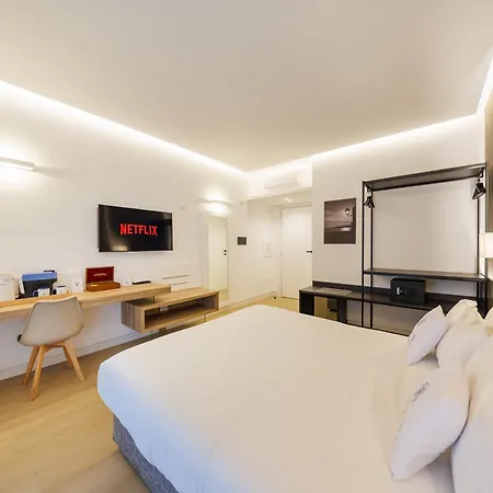 Arya Naples