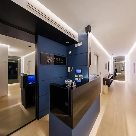 Arya Guest house